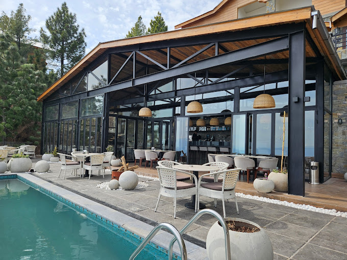 pine-court-bhruban-img8-9 pine-court-bhruban-img8-9